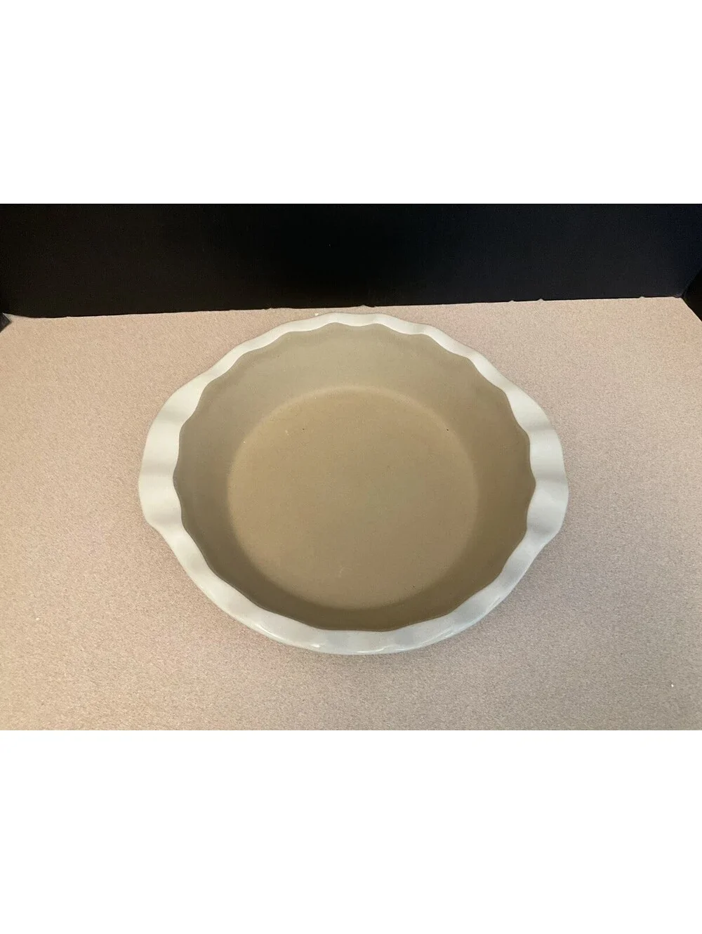 New! Pampered Chef Family Heritage 9 inch Pie Plate